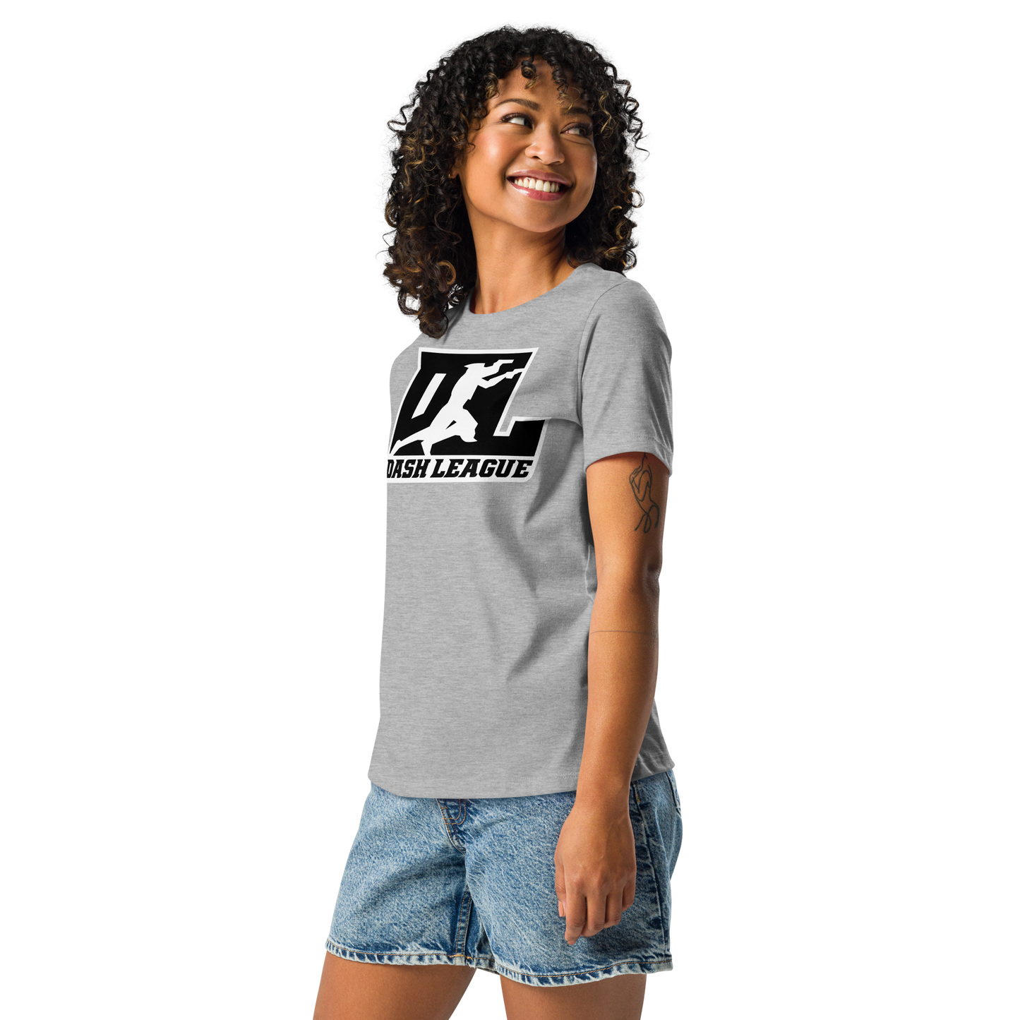 Camiseta holgada para mujer en color negro con logotipo DL en contorno blanco