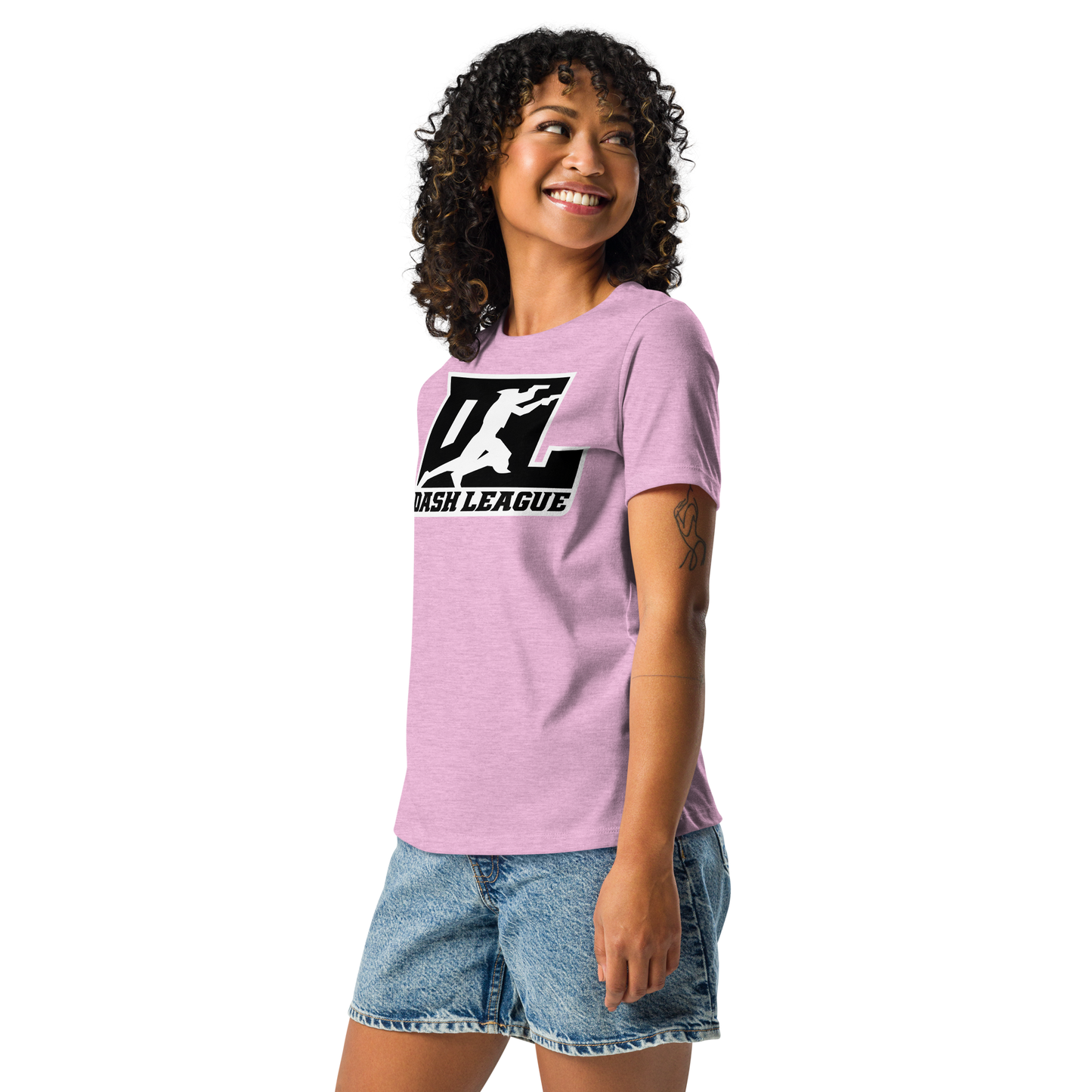 Camiseta holgada para mujer en color negro con logotipo DL en contorno blanco