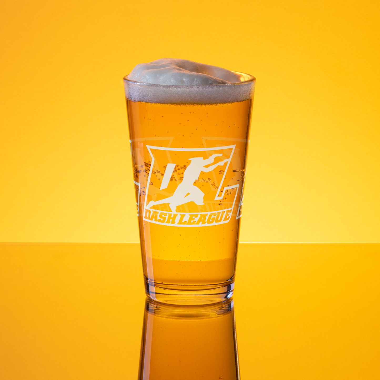 Pint Glass White Outline DL Logo Wrap