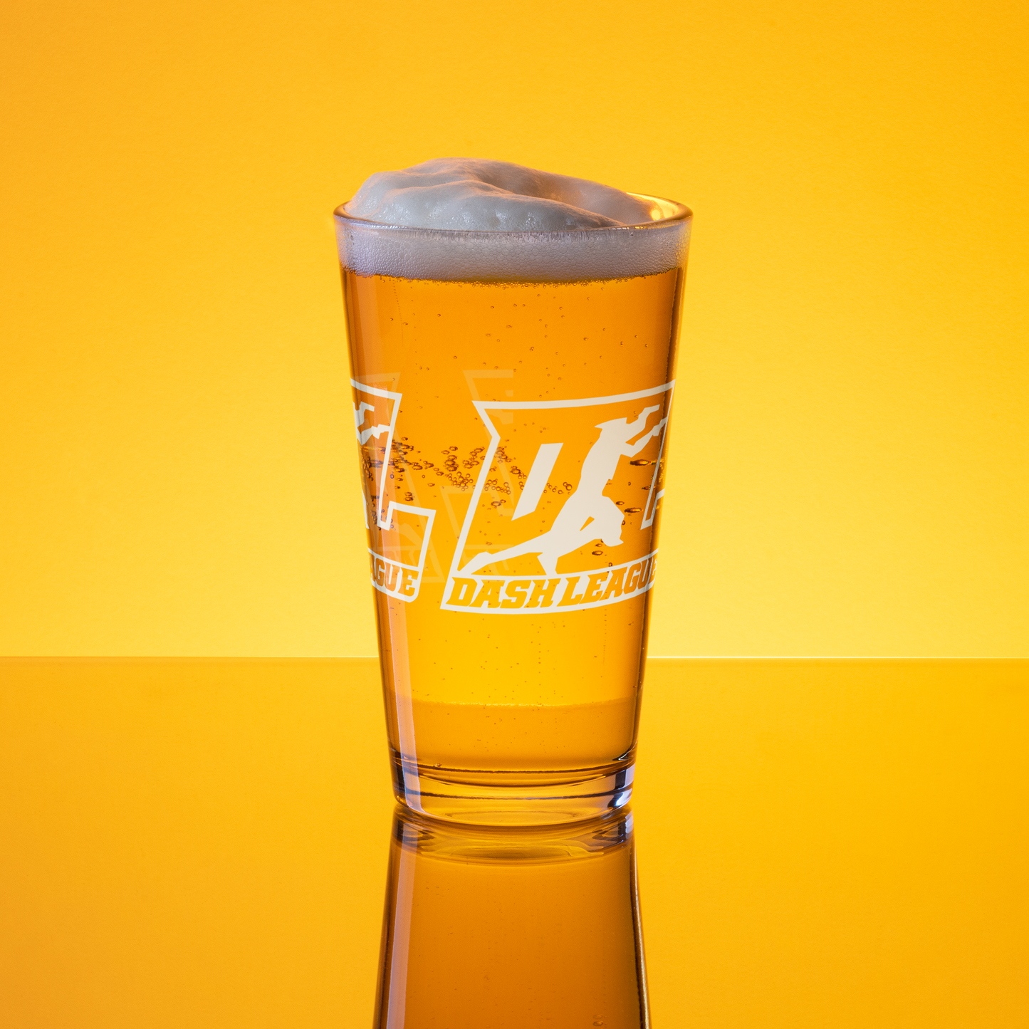 Pint Glass White Outline DL Logo Wrap