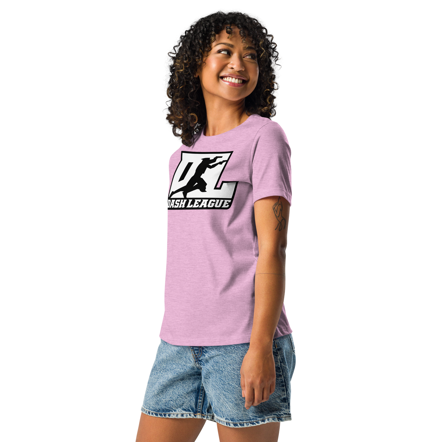 Camiseta relajada para mujer blanca con logotipo DL en contorno negro (parte delantera y trasera)