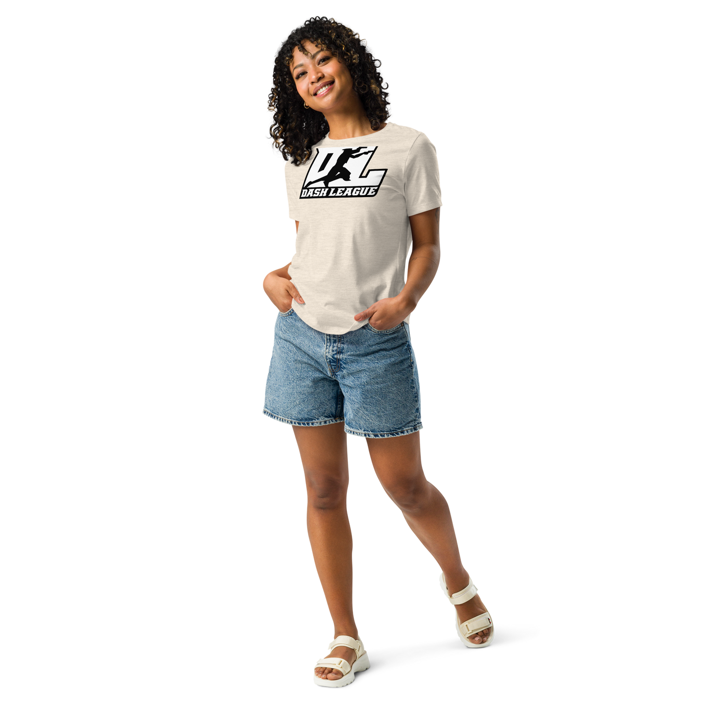 Camiseta relajada para mujer blanca con logotipo DL en contorno negro (parte delantera y trasera)